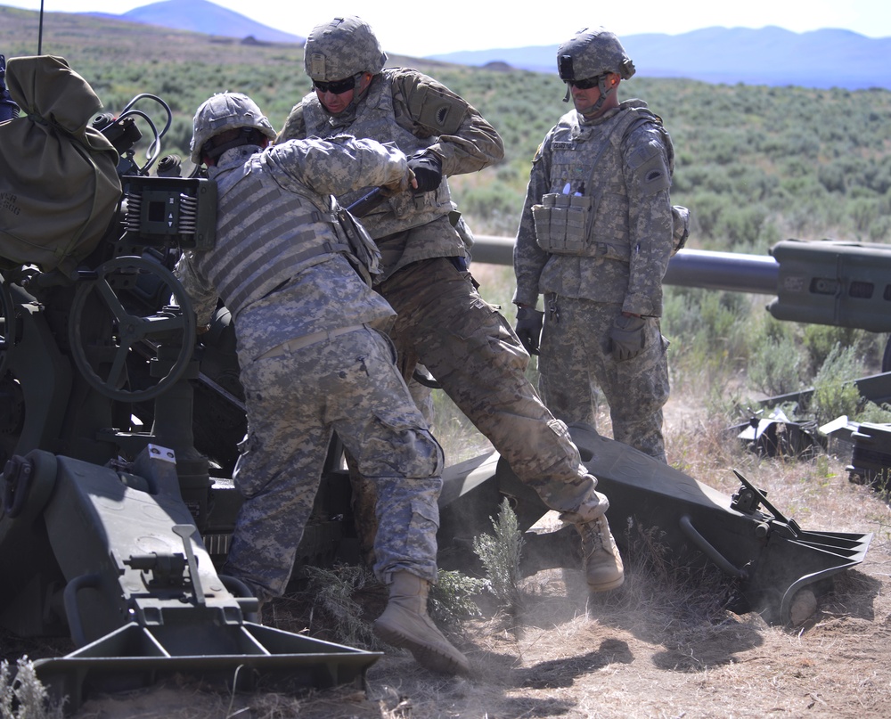 Oregon Field Artillery fires M777A for first time