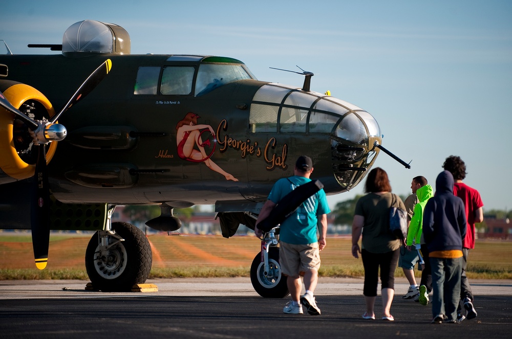 2016 Fort Wayne Air Show takes flight