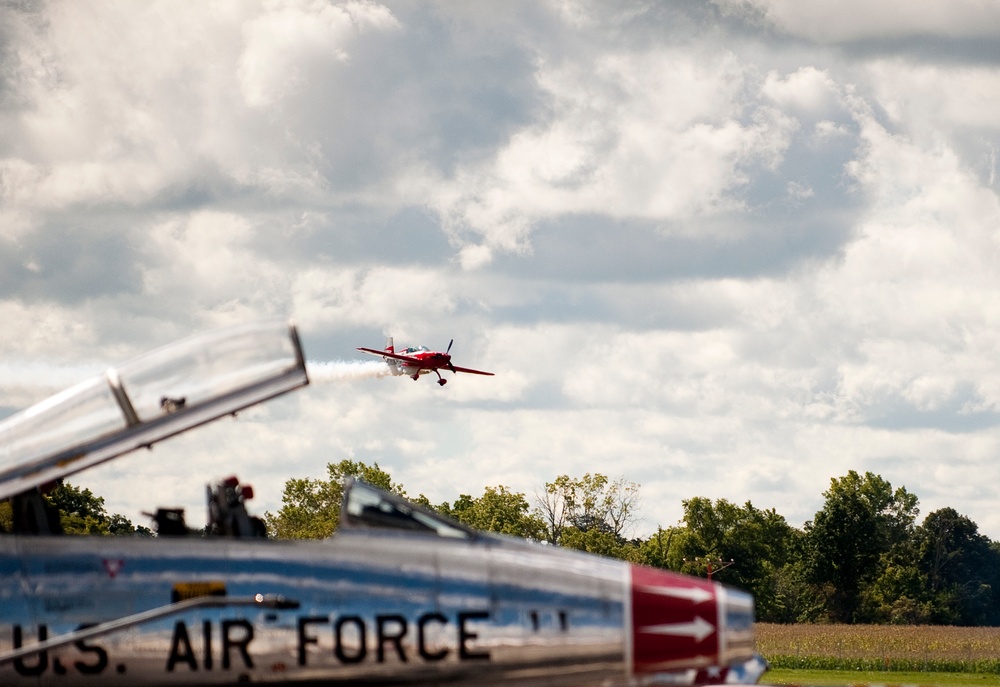 2016 Fort Wayne Air Show takes flight