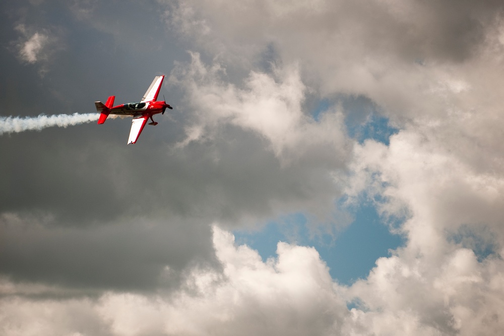 2016 Fort Wayne Air Show takes flight