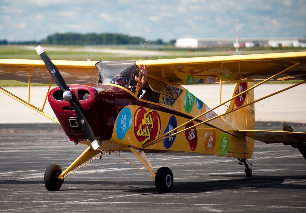 2016 Fort Wayne Air Show takes flight