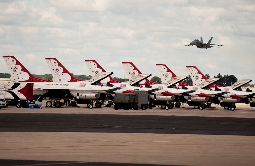 2016 Fort Wayne Air Show takes flight