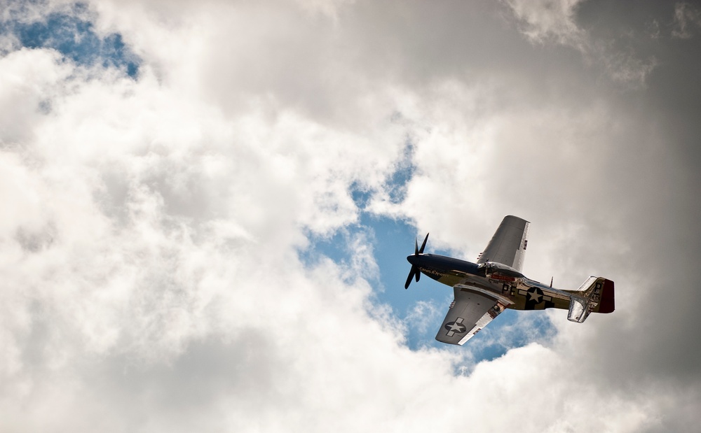 2016 Fort Wayne Air Show takes flight