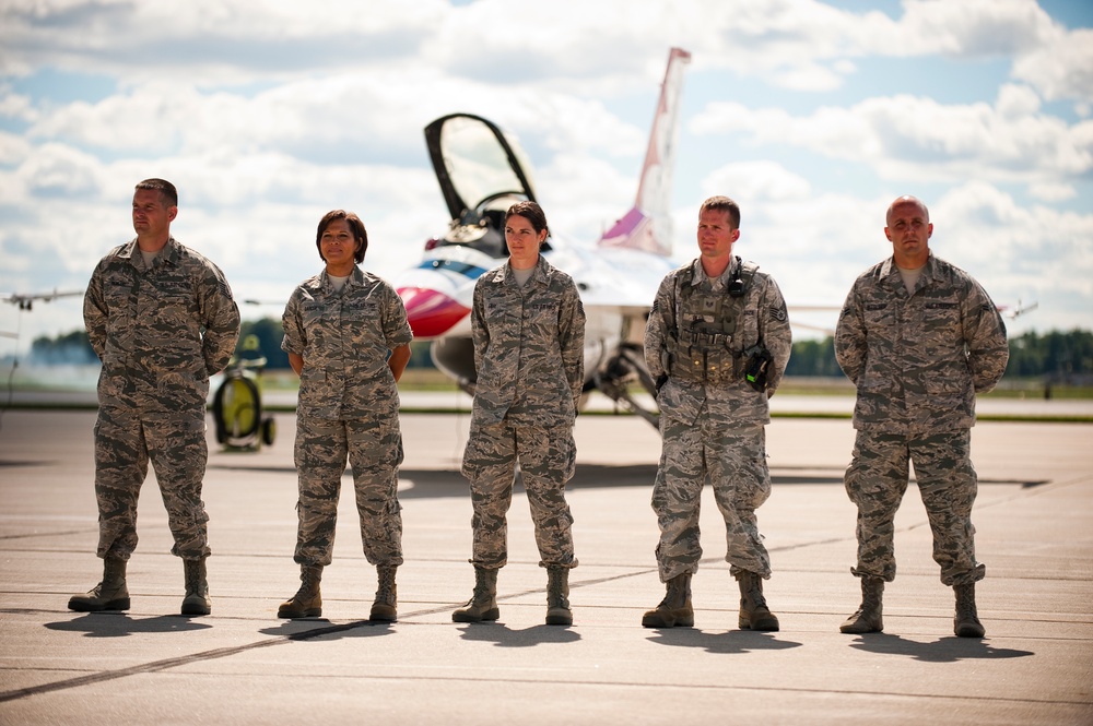 2016 Fort Wayne Air Show takes flight