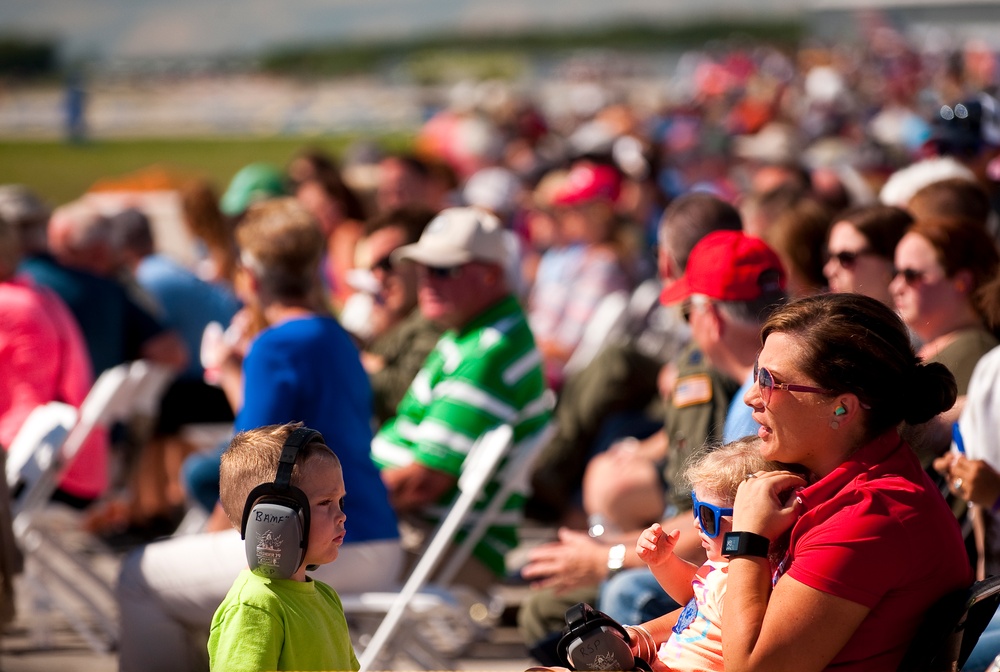 2016 Fort Wayne Air Show takes flight