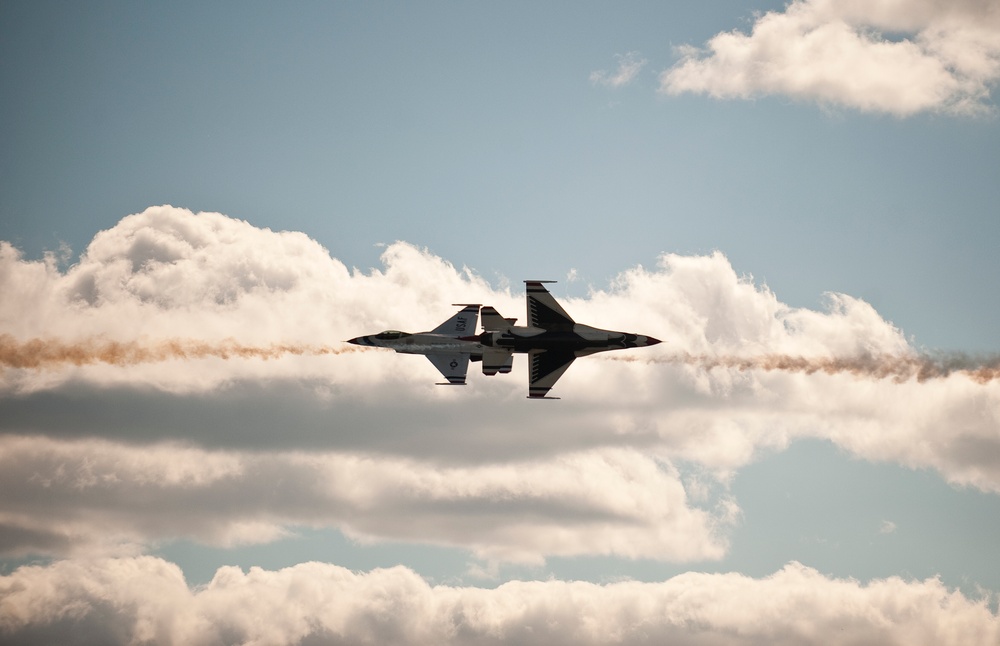 2016 Fort Wayne Air Show takes flight