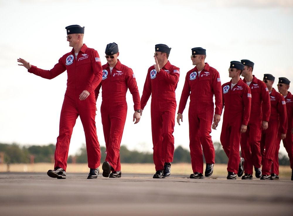 2016 Fort Wayne Air Show takes flight