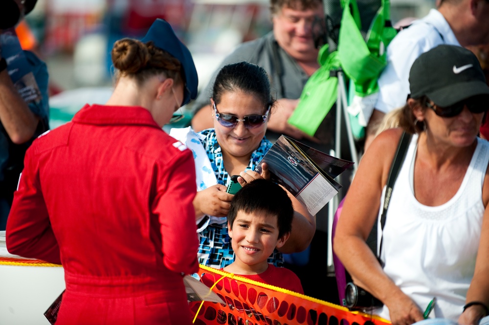 2016 Fort Wayne Air Show takes flight