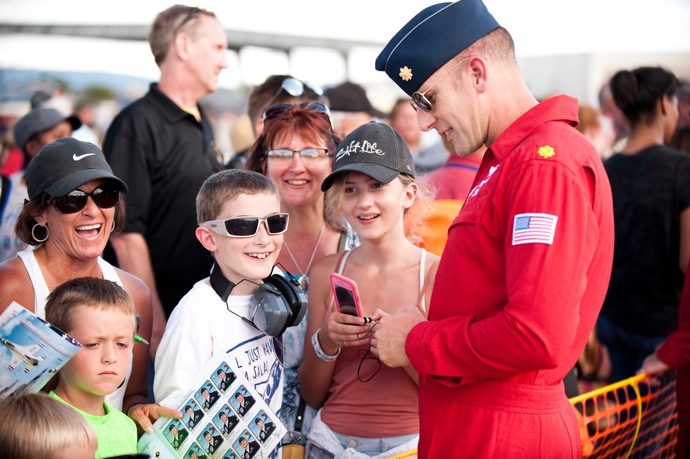 2016 Fort Wayne Air Show takes flight