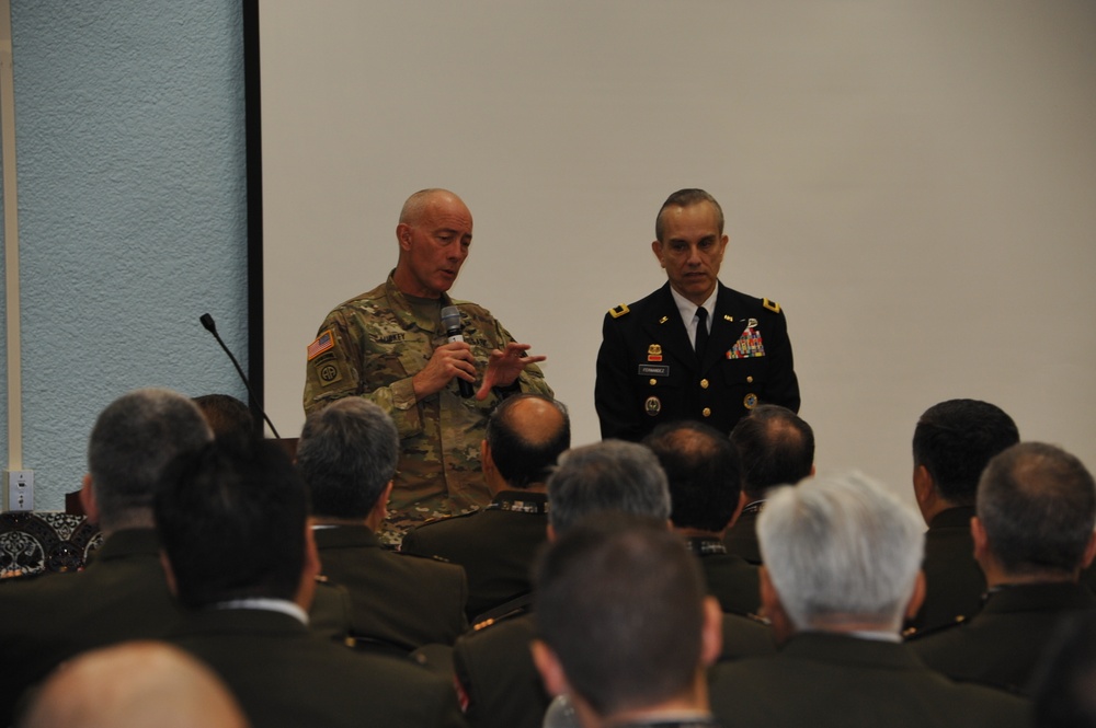 Lt. Gen. Charles Luckey visits USAR Soldiers in PR