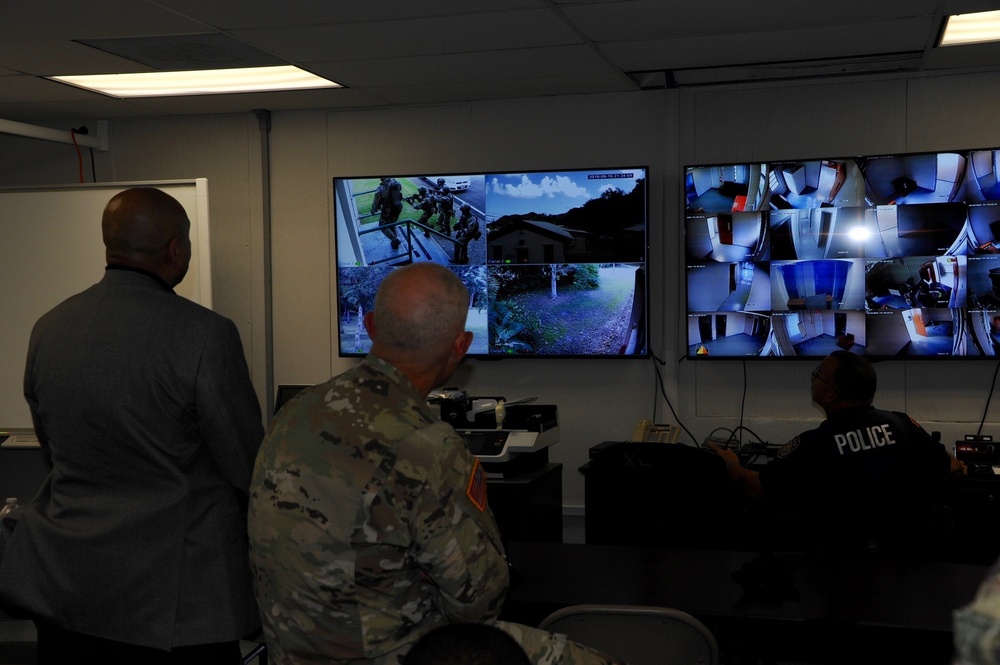Lt. Gen. Charles Luckey visits USAR Soldiers in PR