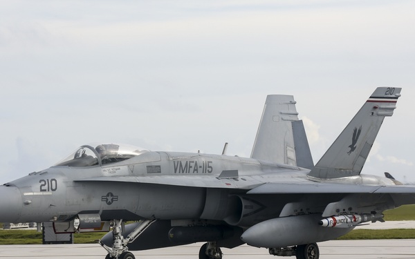 Valiant Shield 16: Rear Adm. Hurley visits Marines