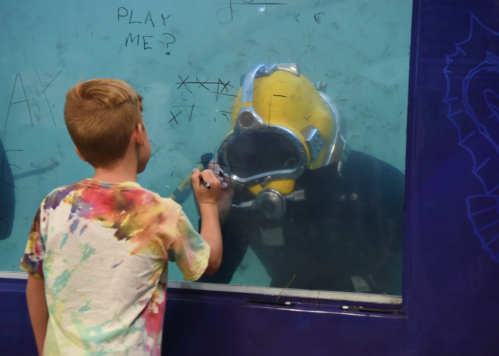 Navy Divers Put on Display During San Diego Fleet Week 2016