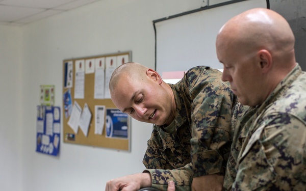 Valiant Shield 16: Tinian locals recieve combat lifesaving class from Marine Air Control Group 18