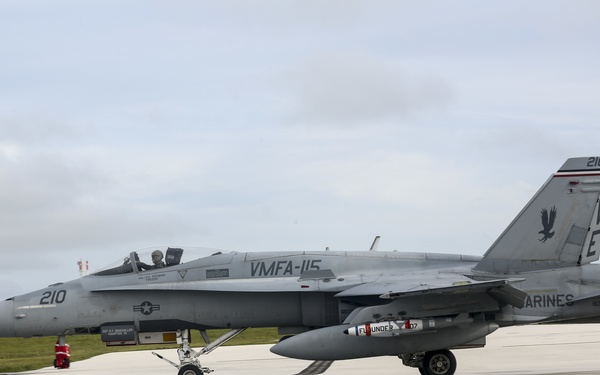 Valiant Shield 16: Rear Adm. Hurley visits Marines