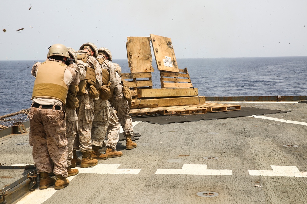 22nd MEU BLT, EOD Marines Conduct Breach Taining