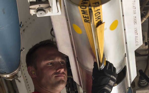Valiant Shield 16: Aircraft armament systems technicians upkeep maintenance
