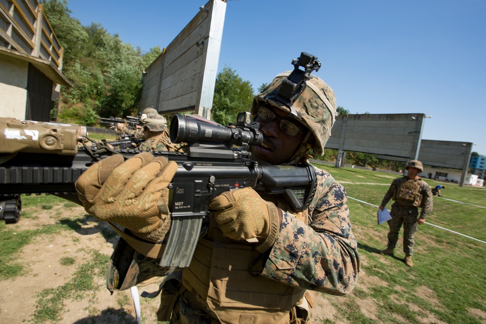 U.S. Marines train with Romanian Jandarms for embassy reinforcement exercise