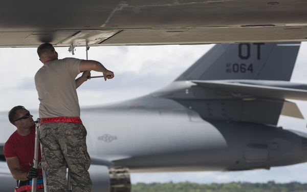 Valiant Shield 16: Aircraft armament systems technicians upkeep maintenance
