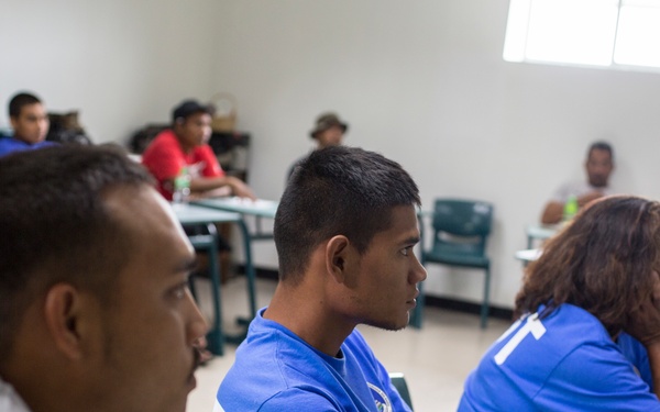 Valiant Shield 16: Tinian locals recieve combat lifesaving class from Marine Air Control Group 18