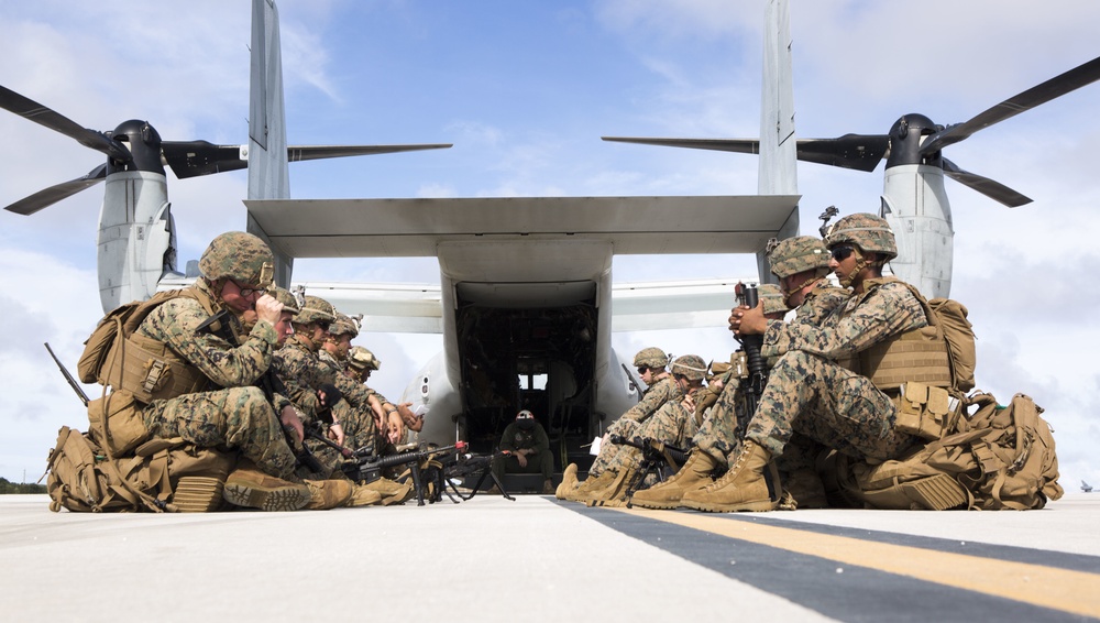 Valiant Shield 16: Marines seize airfield on Tinian