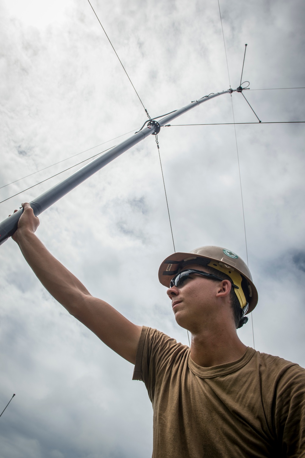 Seabees Conduct Preventative Maintenance on Antenna
