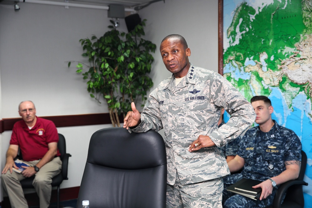 USTRANSCOM visits Singapore Logistics Units