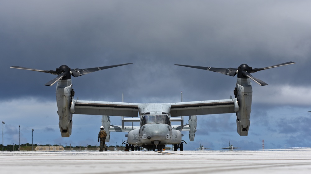 Valiant Shield 16: Marines seize airfield on Tinian