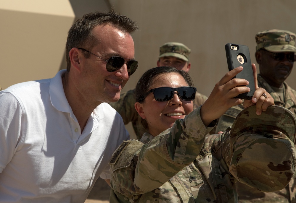 Army Secretary meets Soldiers in Kuwait