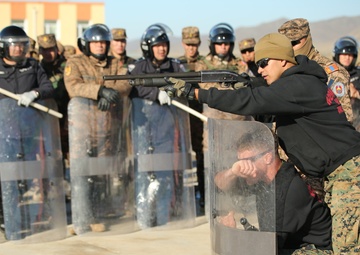 NOLES 2016: Mongolian Armed Forces, National Police, U.S. Marines demonstrate riot control techniques