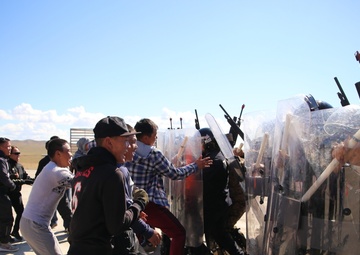 NOLES 2016: Mongolian Armed Forces, National Police demonstrate riot control techniques