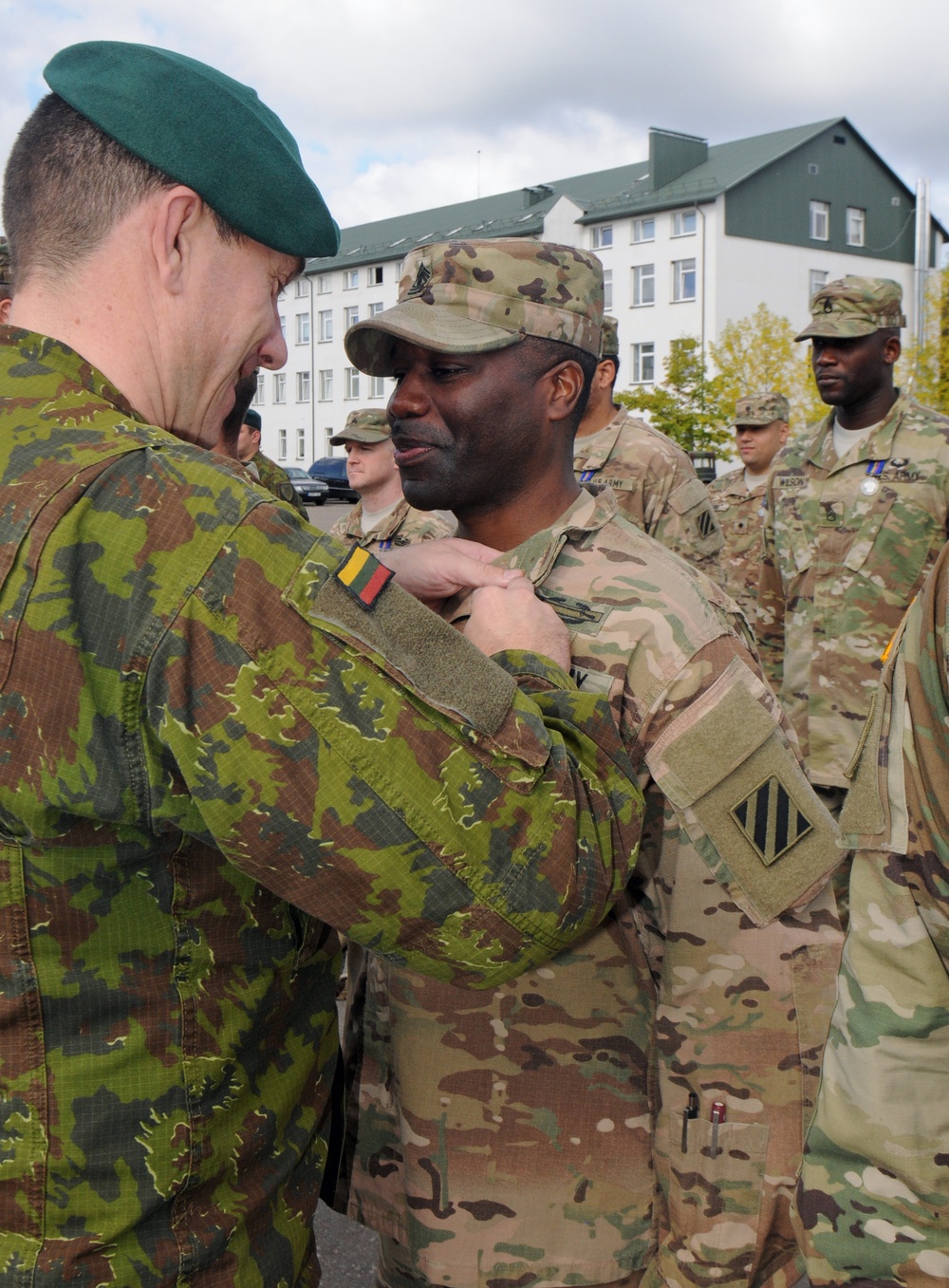 ‘Speed and Power’ Soldiers presented medals by Lithuanian Allies