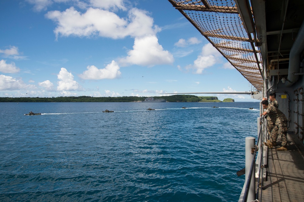 Valiant Shield 16: 31st MEU Executes Amphibious Assault