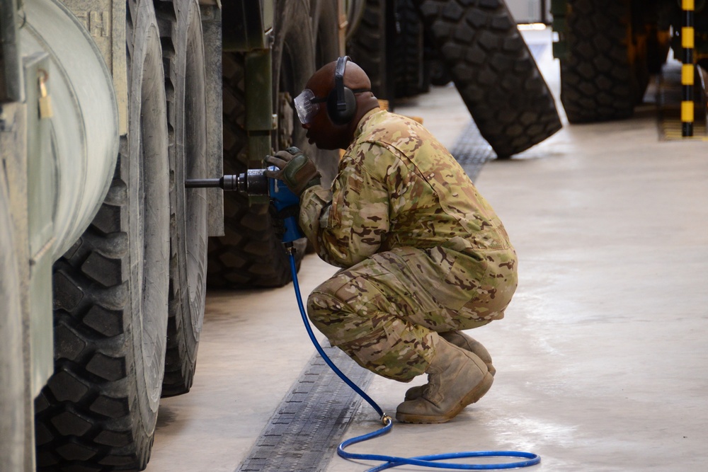 Wheeled Vehicle Mechanic (91B)