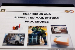 USARC G-1 S&amp;S Division trains active Army postal unit for upcoming deployment