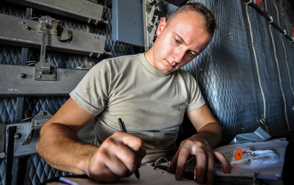 15th AMU Airmen keep the props turning