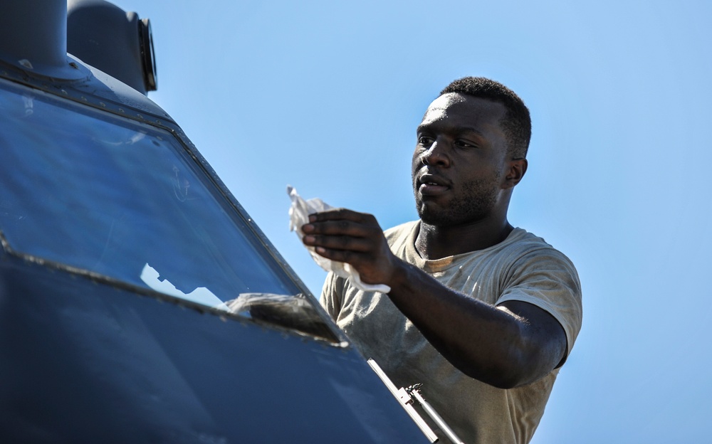 15th AMU Airmen keep the props turning