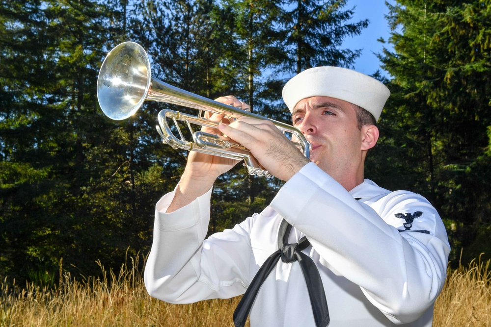 Naval Base Kitsap &amp; Navy Gold Star Program hold Inaugural Bells Across America Remembrance Event