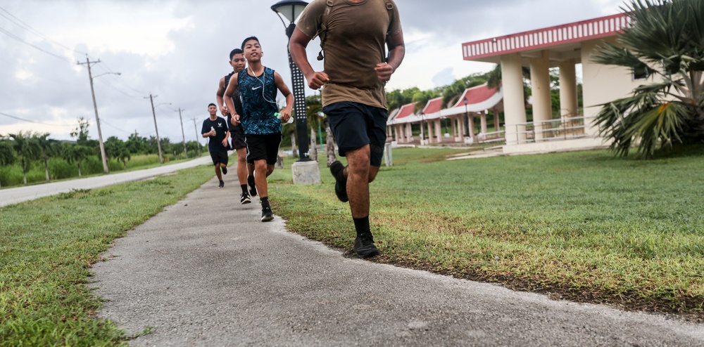 Valiant Shield 16: Marines Run With Tinian
