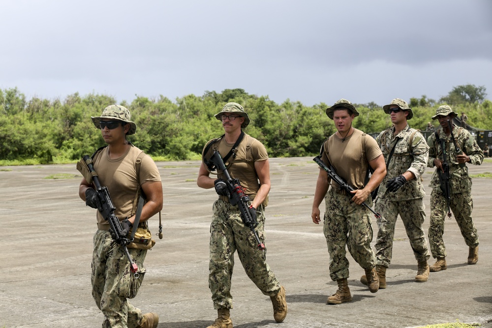 Valiant Shield 16: Kilo 3/3 Marines Conduct Airfield Seizure