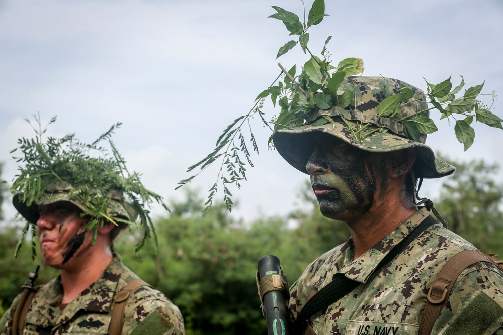 Valiant Shield 16: Kilo 3/3 Marines Conduct Airfield Seizure