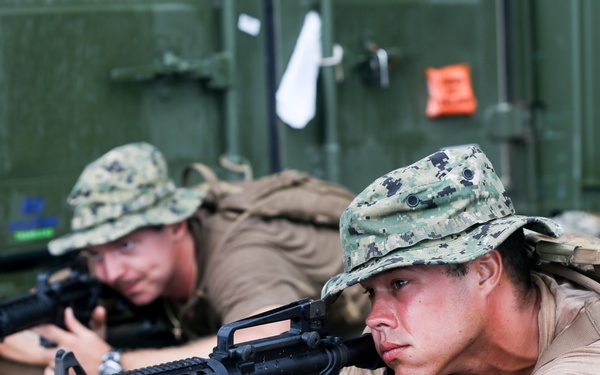 Valiant Shield 16: Kilo 3/3 Marines Conduct Airfield Seizure