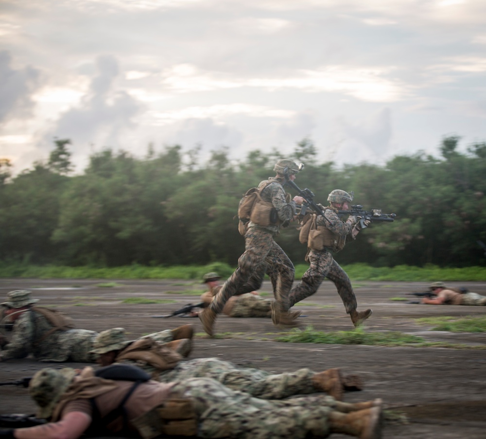 Valiant Shield 16: Kilo 3/3 Marines Conduct Airfield Seizure