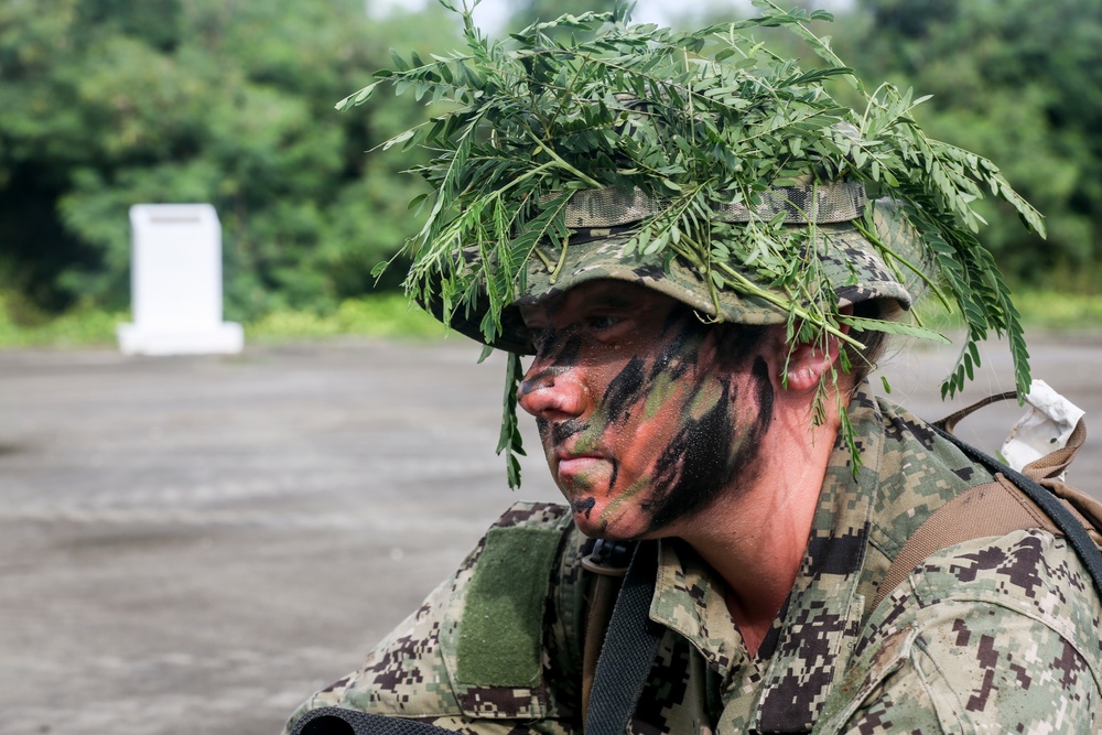 Valiant Shield 16: Kilo 3/3 Marines Conduct Airfield Seizure