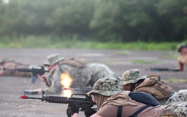 Valiant Shield 16: Kilo 3/3 Marines Conduct Airfield Seizure