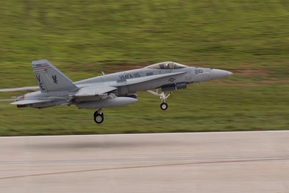 Valiant Shield 16: U.S. Military forces participate in flight ops