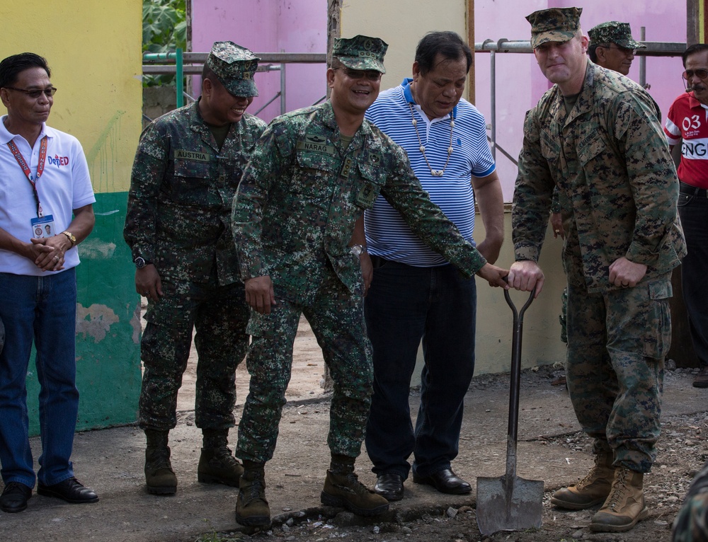 Humanitarian Civic Assistance team kicks off PHIBLEX 33