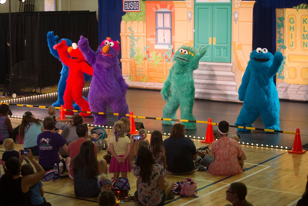 The Sesame Stree/USO Experience visits New River