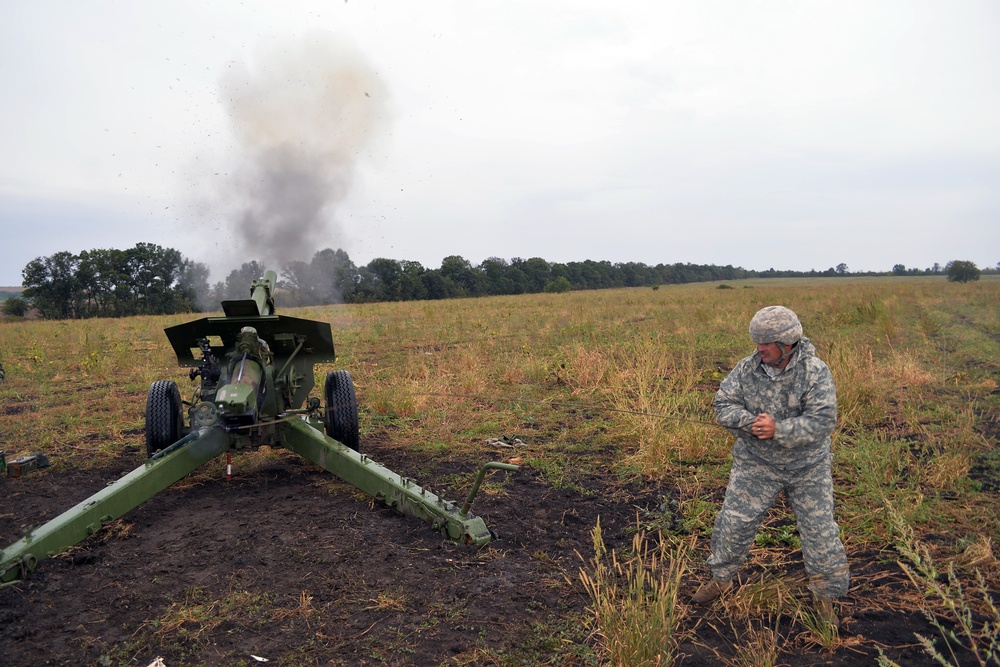 NC Guard Trains With Moldovan Artillery and Special Forces Soldiers At “Fire Shield 2016”
