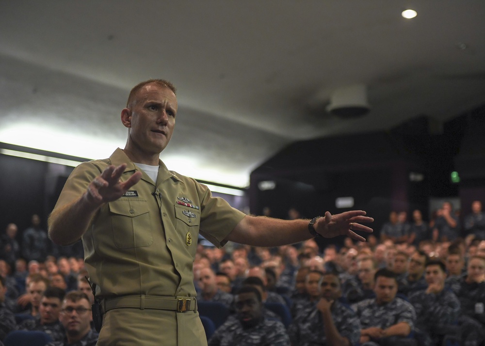 Master Chief Petty Officer of the Navy Steven Girodano Speaks with the Sailors of Joint Base Pearl Harbor-Hickam.